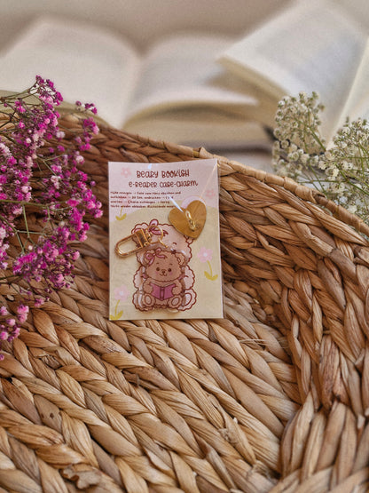 Beary Bookish Clip Charm mit Herz-Befestigung | E-Reader Zubehör