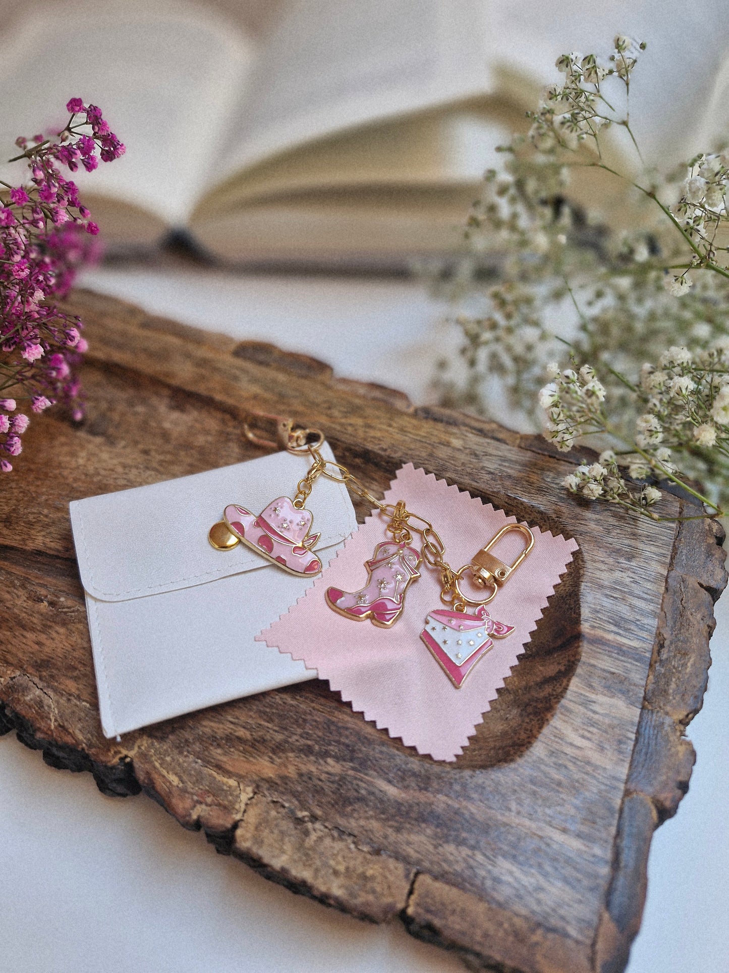 Cowboy Romance Charmkette für E-Reader, Tasche oder Schlüssel