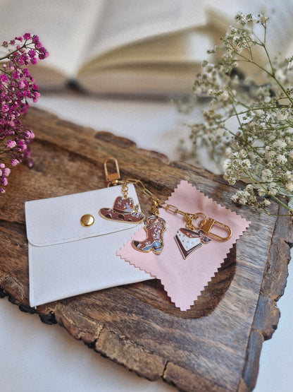 Cowboy Romance Charmkette für E-Reader, Tasche oder Schlüssel