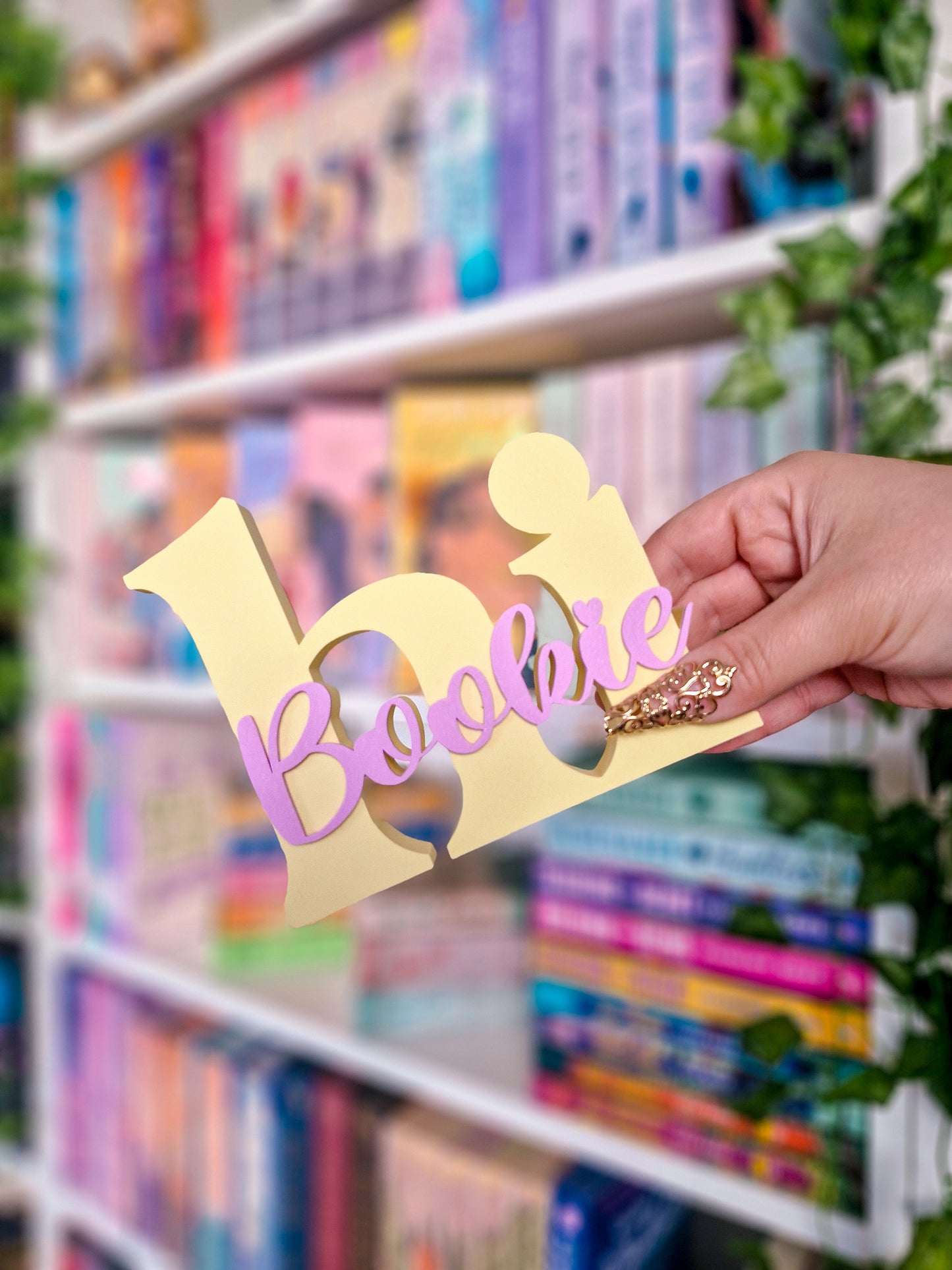 Hi Bookie – Schriftzug | Deko fürs Bücherregal | 3D-Druck