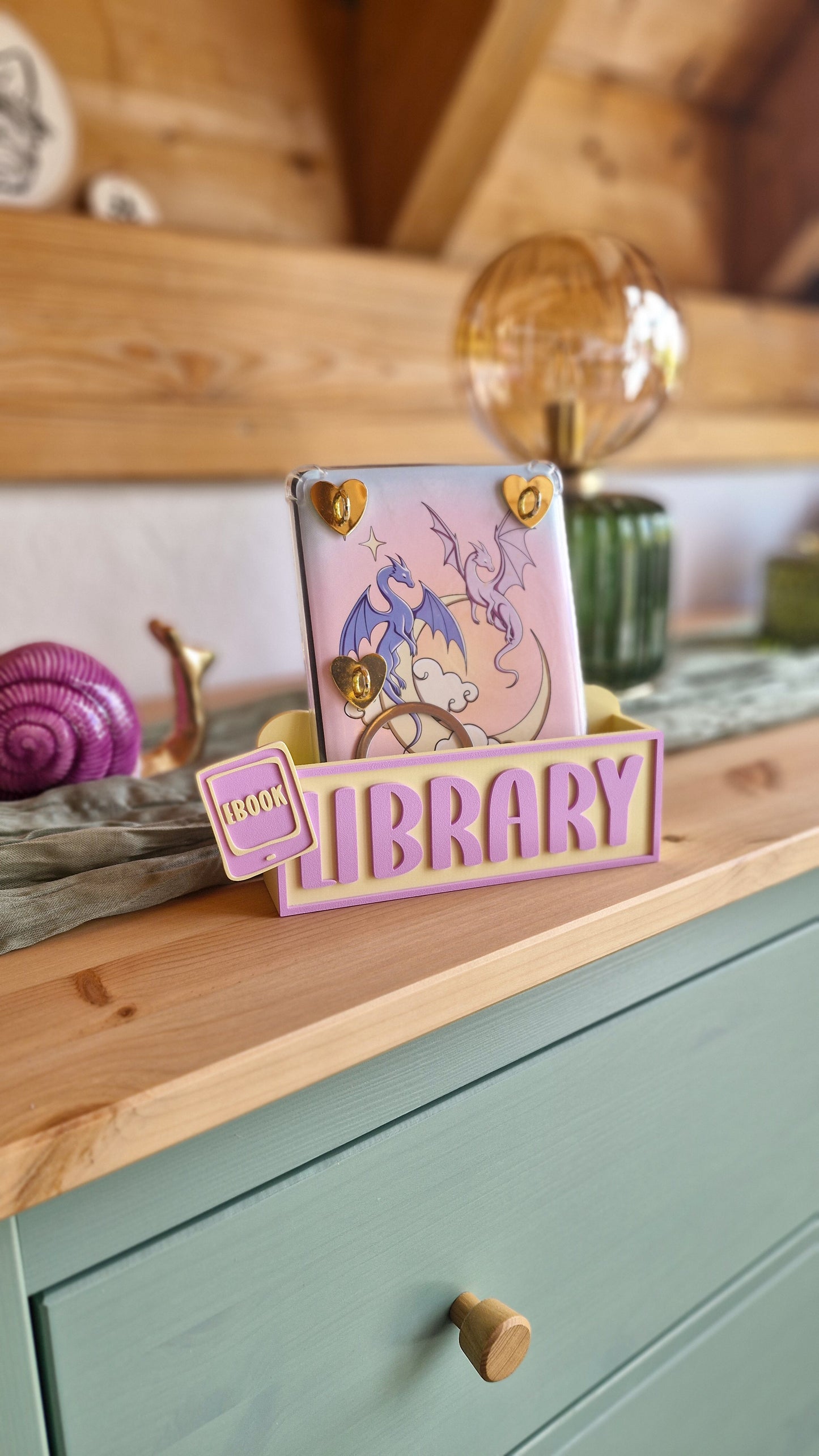 B-WARE-EReader Halterung – Deko fürs Bücherregal | 3D-Druck | Butteryellow & Lilac