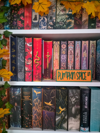 Pumpkin Spice Lane | Dekoration fürs Bücherregal | 3D-Druck