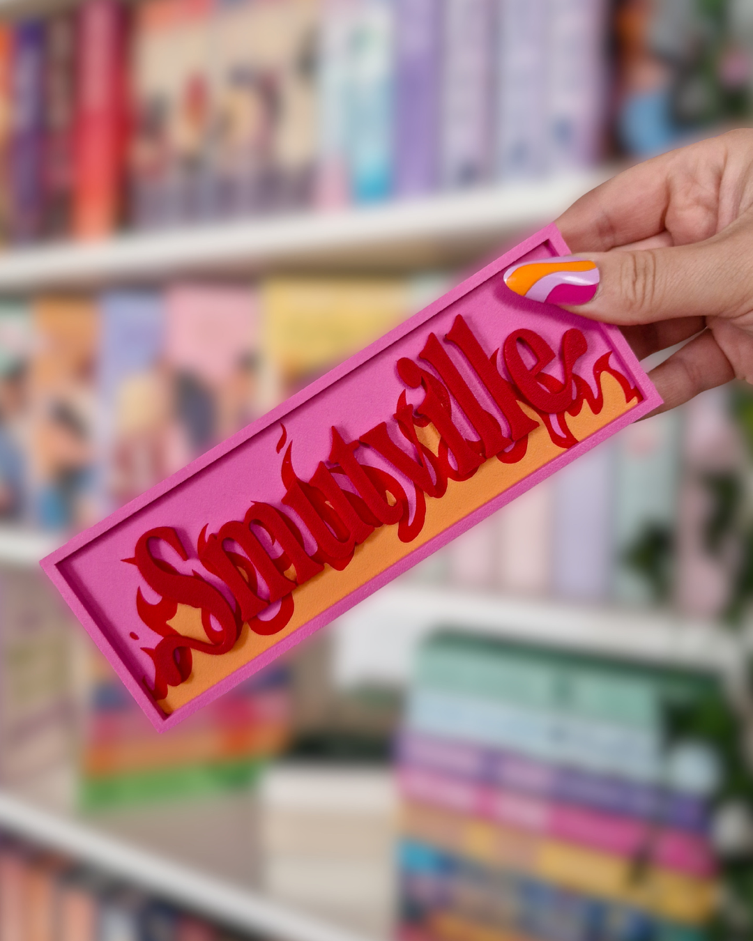 Smutville - Special Aufsteller mit Flammen | Deko fürs Bücherregal | 3D-Druck