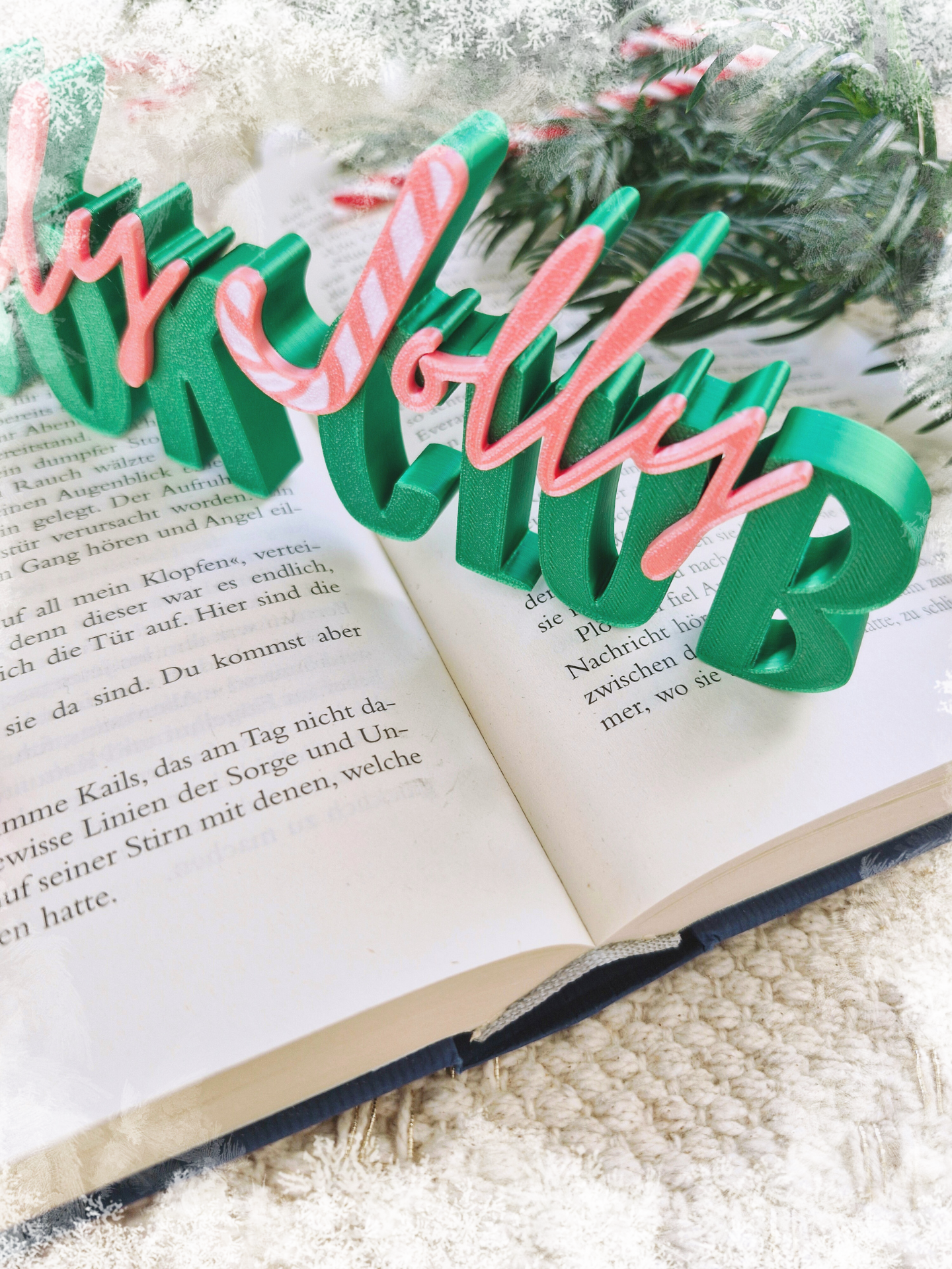 Holly Jolly Book Club Aufsteller | Deko fürs Bücherregal | 3D-Druck | Deko Weihnachten